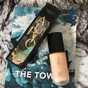 Auric Beauty Glow Lust Radiant Luminizer in Morganite